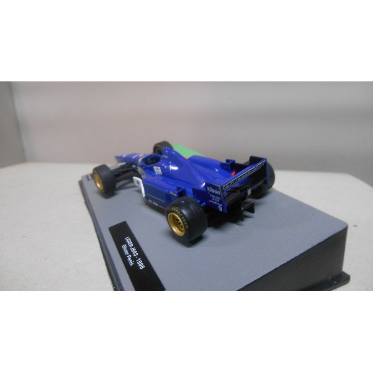 Ligier JS43 1996 Olivier Panis F1 - model 1:43 NOVÉ | Aukro