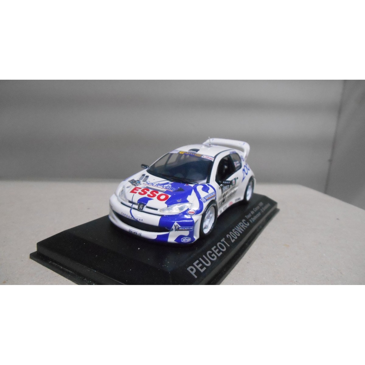 Peugeot 206 WRC Esso Tour De Corse 1999 – Miniature Ixo 1/43 (SKM99041)