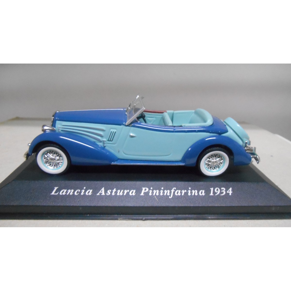 LANCIA ASTURA PININFARINA 1934 CLASSIC CARS 1:43 ALTAYA IXO - BCN