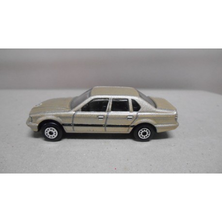 BMW 750 iL 1:64 APX MC TOY VINTAGE USADO/NO CAJA