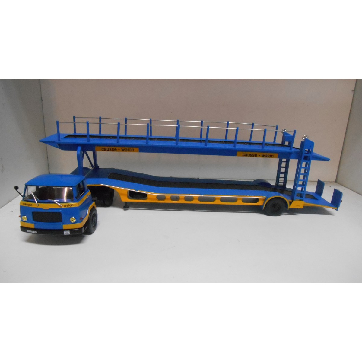 UNIC AUTEUIL MZ-36 TCA Car Transport Trailer 1960 1/43 ixo