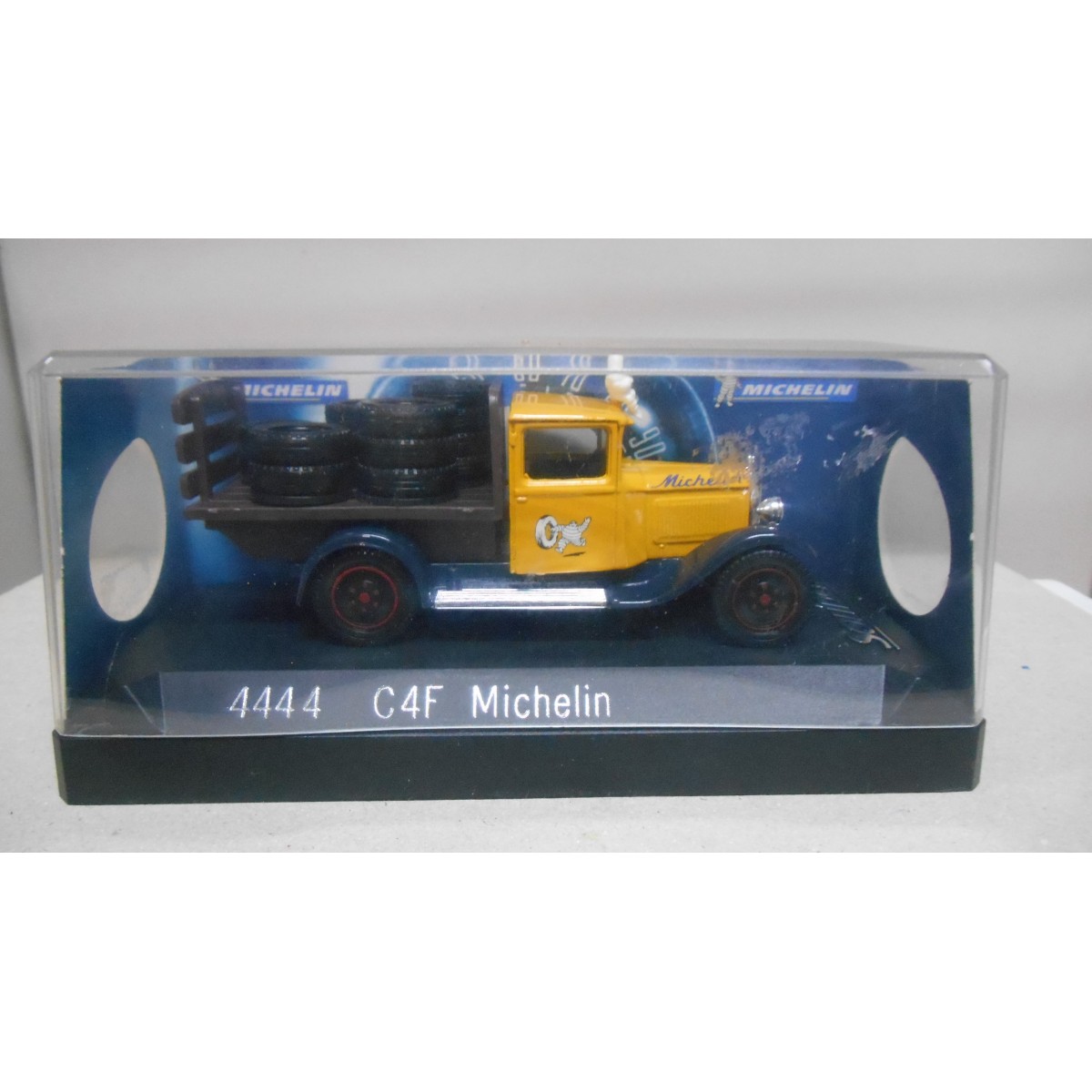 Solido 1:18 - Citroën C4-F Michelin (1930) - Camion De Livraison Bleu