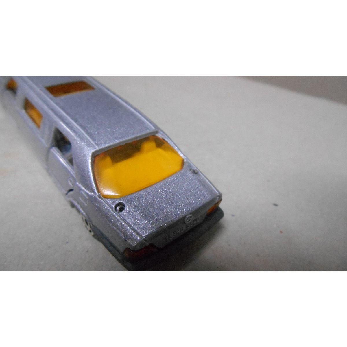 MERCEDES-BENZ LIMOUSINE 1:58 MAJORETTE DEFECT/NO ANTENAS/V FOTO