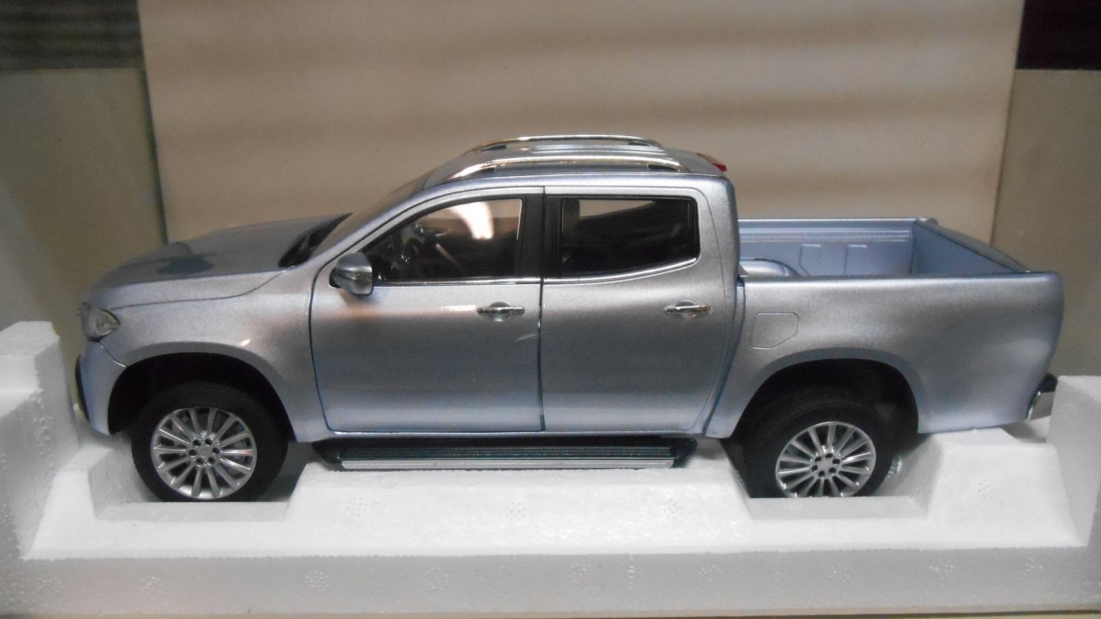 MERCEDES-BENZ X-CLASS 2017 SILVER 1:18 NOREV 183420 - BCN STOCK CARS