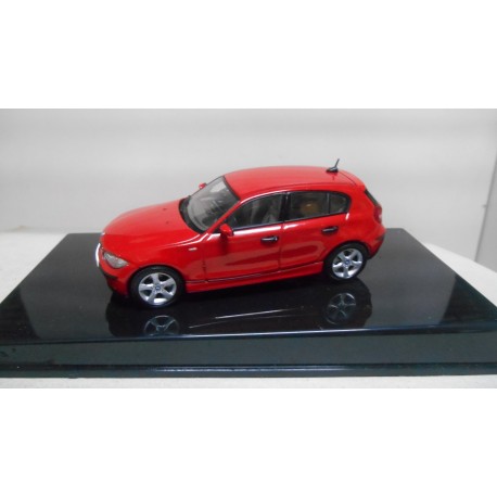 BMW E87 SERIE 1 114i 2005 RED 1:43 AUTOART