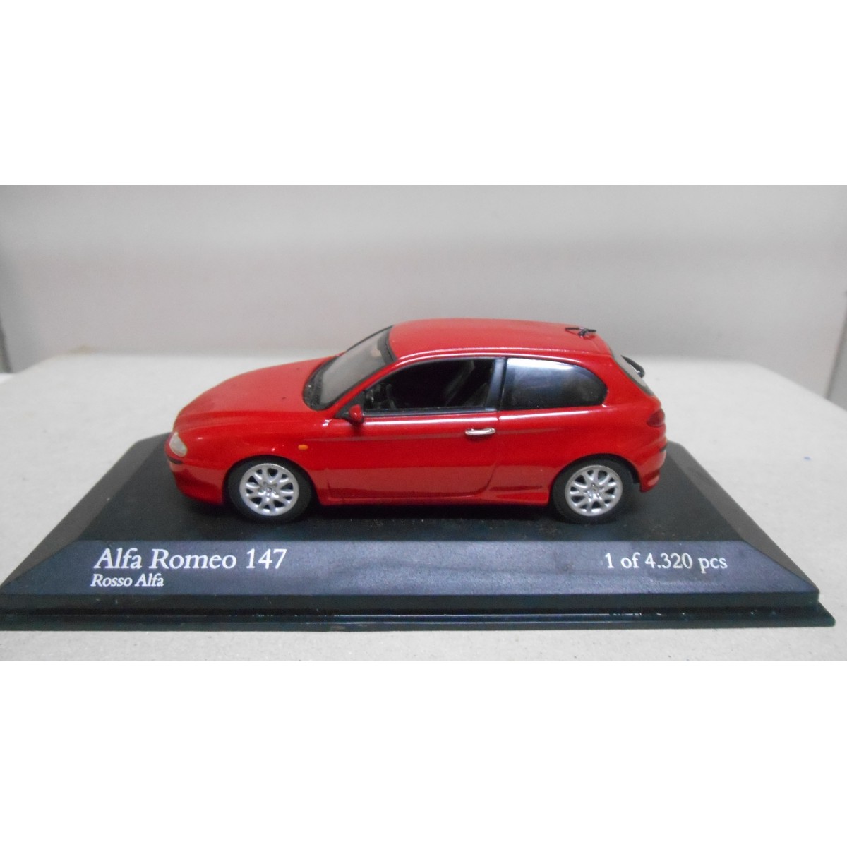 MINICHAMPS Alfa Romeo 147 赤 1/43 ミニチャンプス アルファロメオ 147 1/43 ミニカー レッド