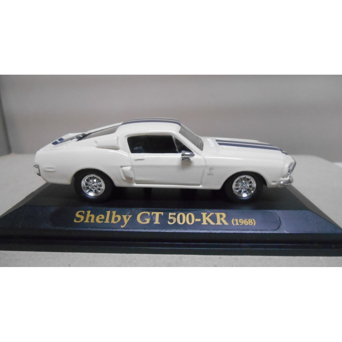 SHELBY (FORD MUSTANG) GT 500-KR 1968 1:43 YATMING NO CAJA/V FOTOS