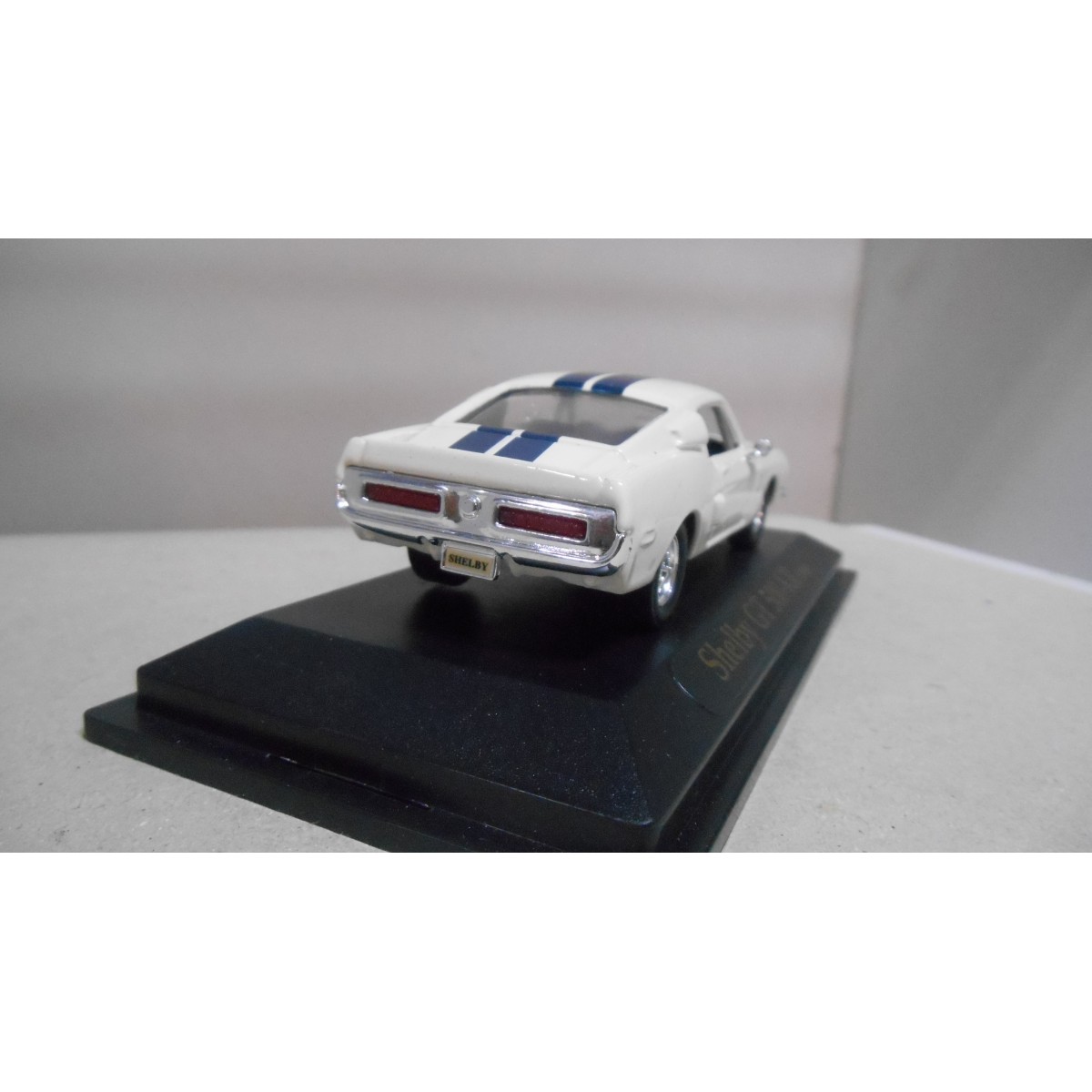 SHELBY (FORD MUSTANG) GT 500-KR 1968 1:43 YATMING NO CAJA/V FOTOS