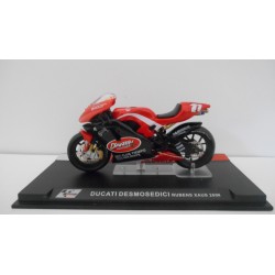 DUCATI DESMOSEDICI 2004 RUBEN XAUS MOTO/BIKE 1:24 ALTAYA IXO