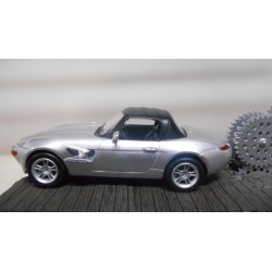 BMW E52 Z8 THE WORLD IS NOT ENOUGH 007 JAMES BOND 1:43 EAGLEMOSS IXO