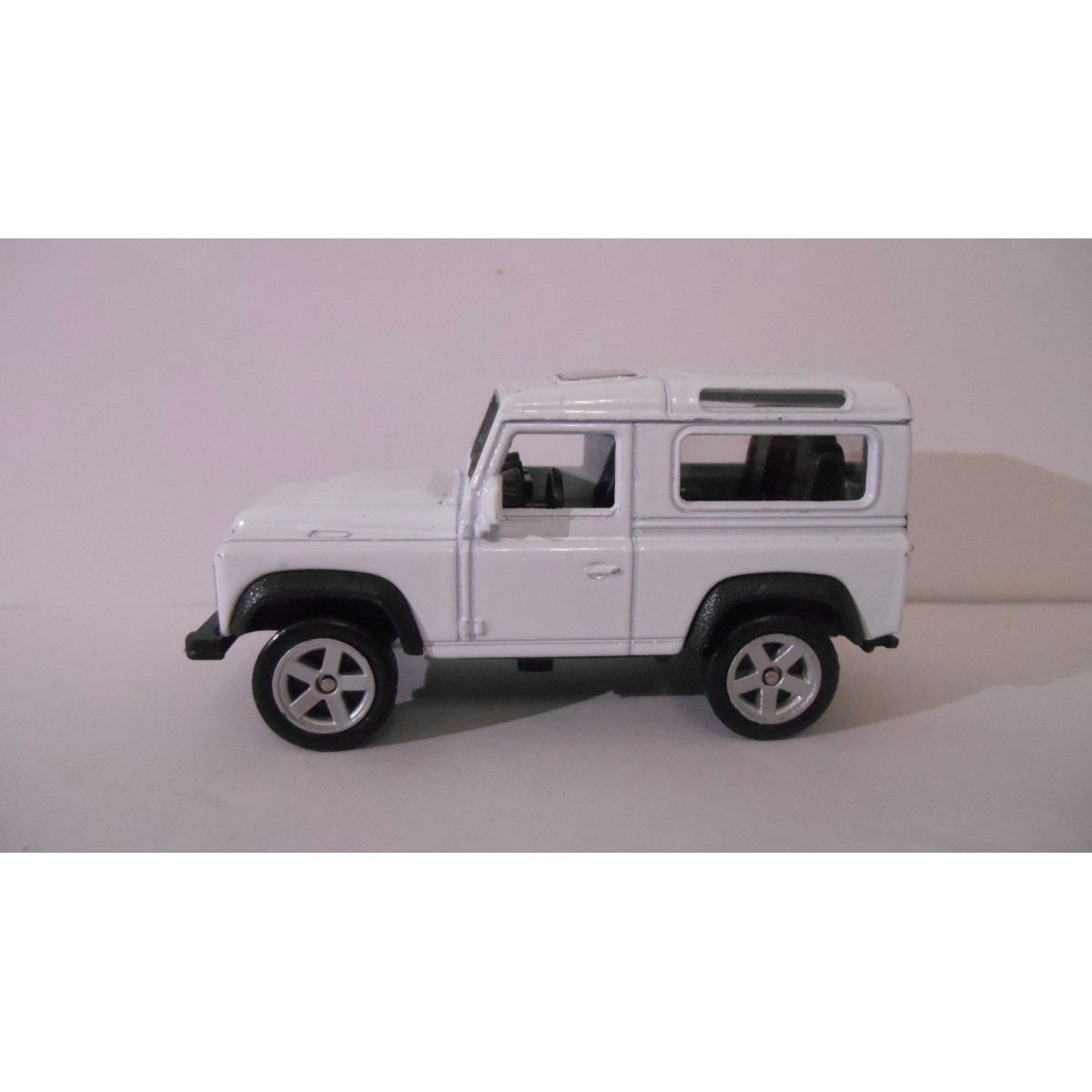 LAND ROVER DEFENDER WHITE 1:60 WELLY SUPER9 - BCN STOCK CARS