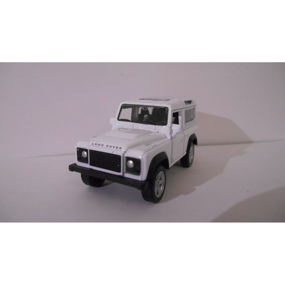 LAND ROVER DEFENDER WHITE 1:60 WELLY SUPER9 - BCN STOCK CARS
