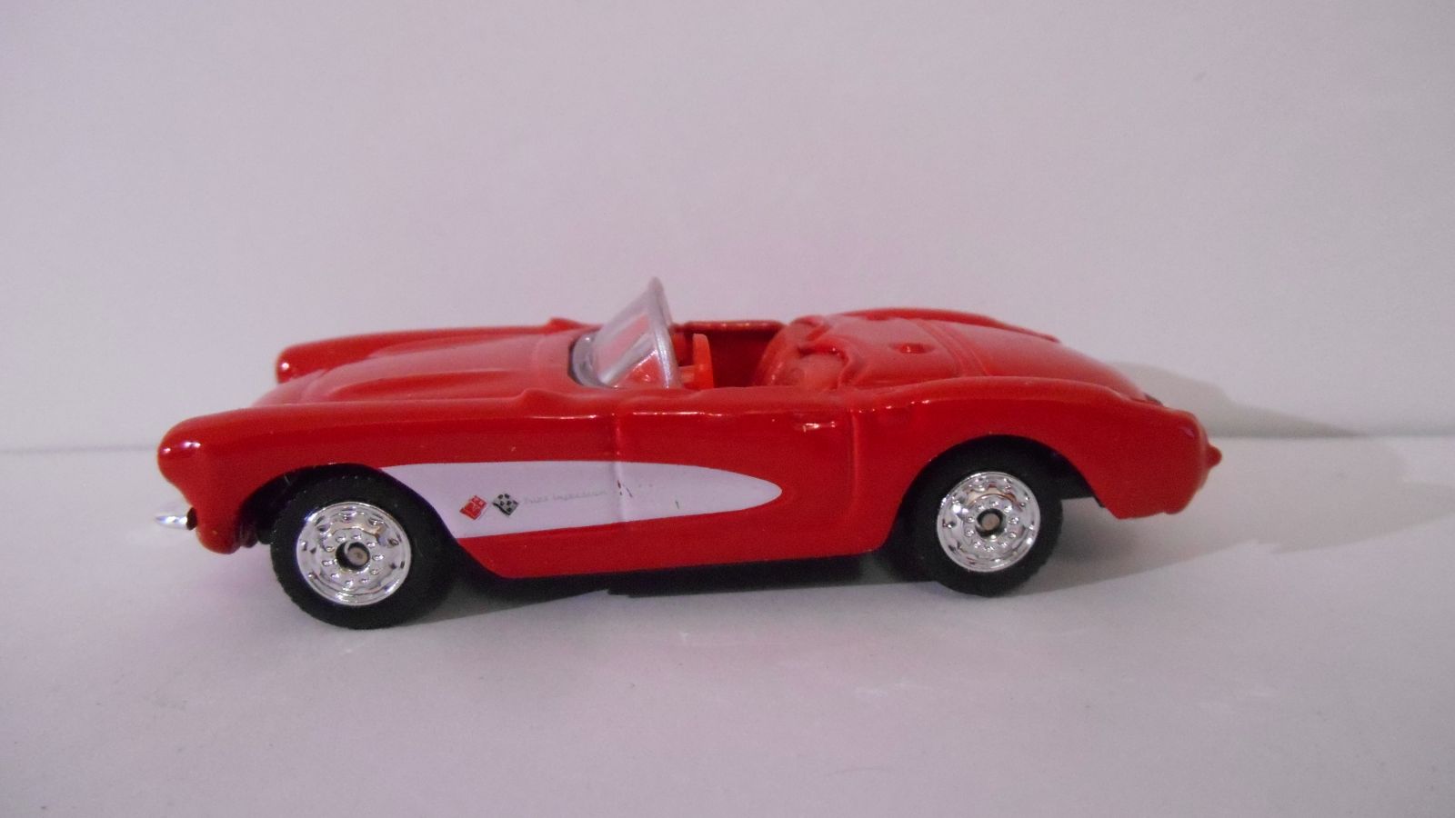 CHEVROLET CORVETTE C1 1957 CONVERTIBLE RED 1:60/apx 1:64 WELLY