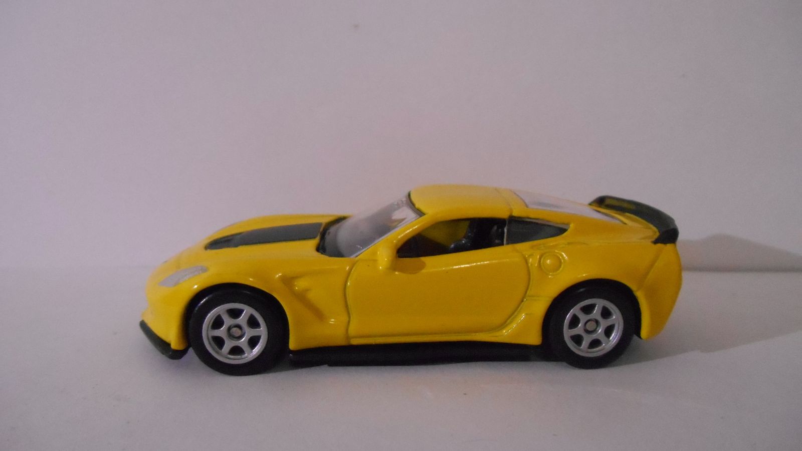 Altaya 1/43 Chevrolet Corvette Z06 2017 Jaune - Modèle Réduit Diecast PF53