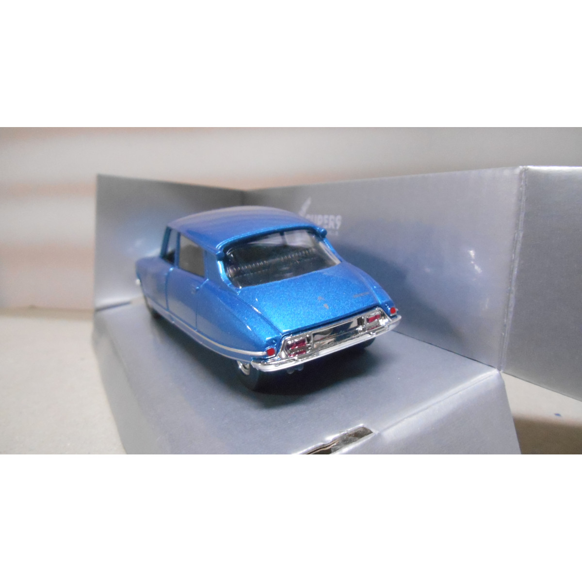 Citroen DS23 1973 Diecast Model Car 1/34 - New In Box by Welly