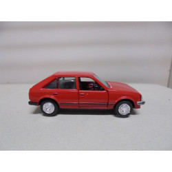 OPEL KADETT D LIMOUSINE-5 TURIG RED MET 1:43 GAMA 1105