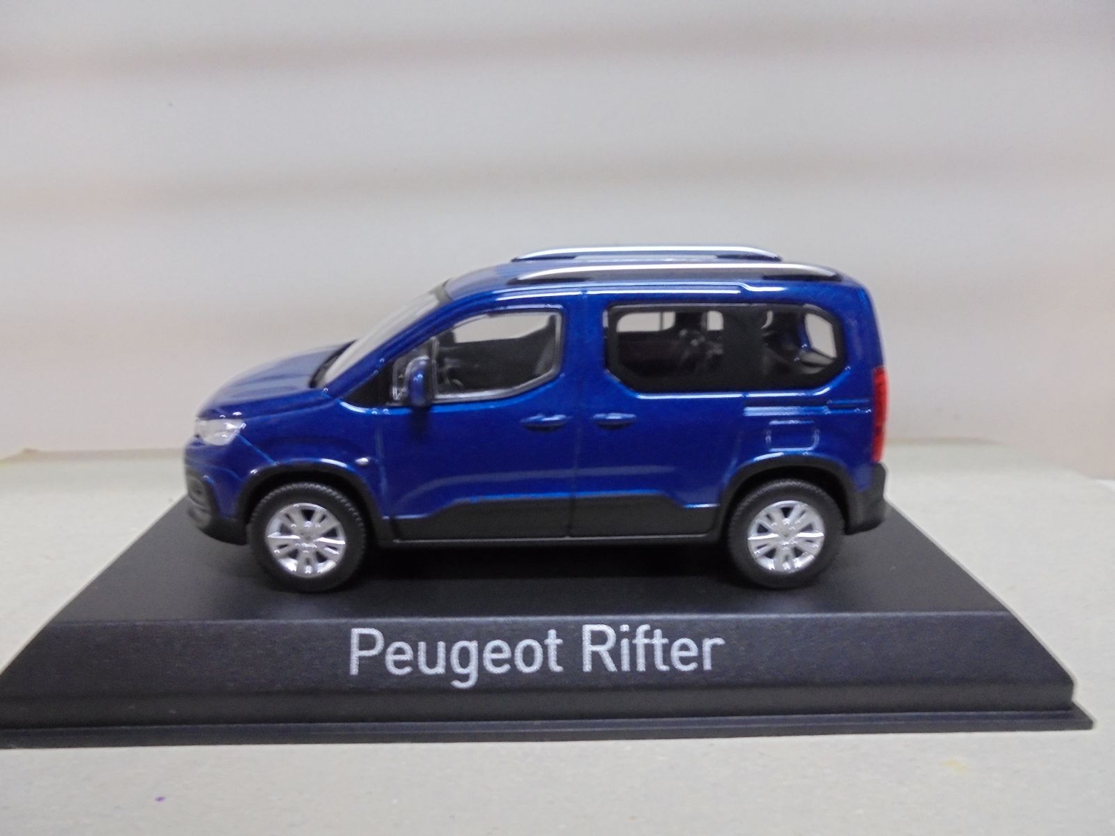 peugeot-rifter-2018-blue-143-