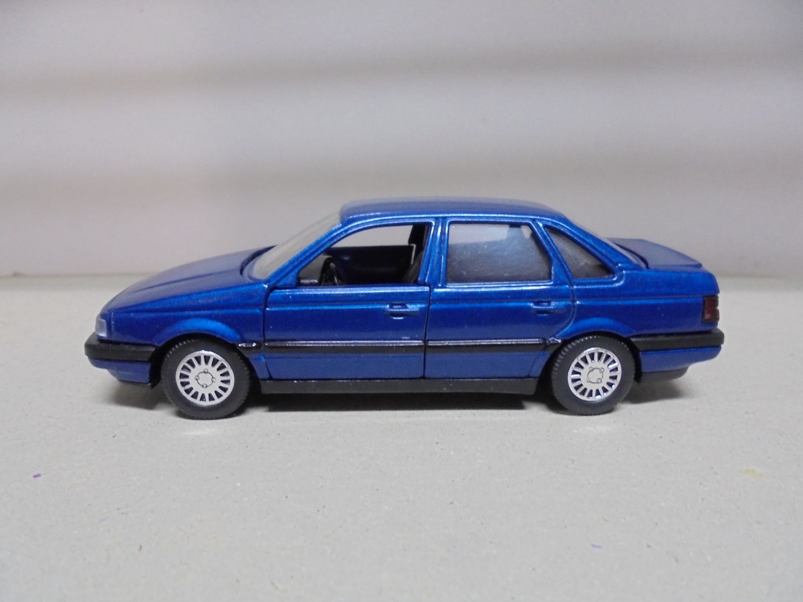 VOLKSWAGEN PASSAT B3 1988-93 BLUE 1:43 SCHABAK - BCN STOCK CARS
