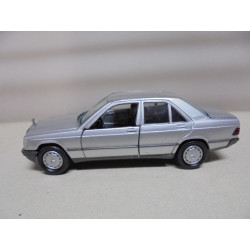 MERCEDES-BENZ W201 190-190E SILVER 1:43 GAMA MINIAUTO 1167
