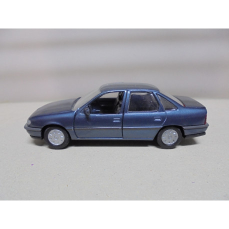 OPEL VECTRA A BLUE 1:43 GAMA MINIAUTO 1161