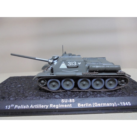 SU-85 1945 13th POLISH ARTILLERY REG BERLIN WW2 1:72 ALTAYA IXO