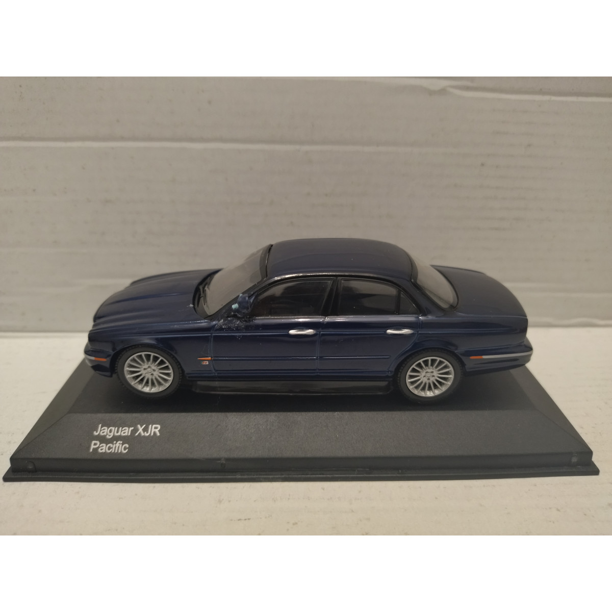Amazon | CORGI LLEDO 1/43 Jaguar XJR Pacific ジャガー X350