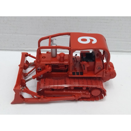 INTERNATIONAL HARVESTER TD-15 FIRE DOZER CRAWLER DOZER/BULLDOZER 1:50 FIRST GEAR