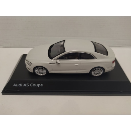 AUDI A5 COUPE GLACIER WHITE 1:43 DEALER SPARK