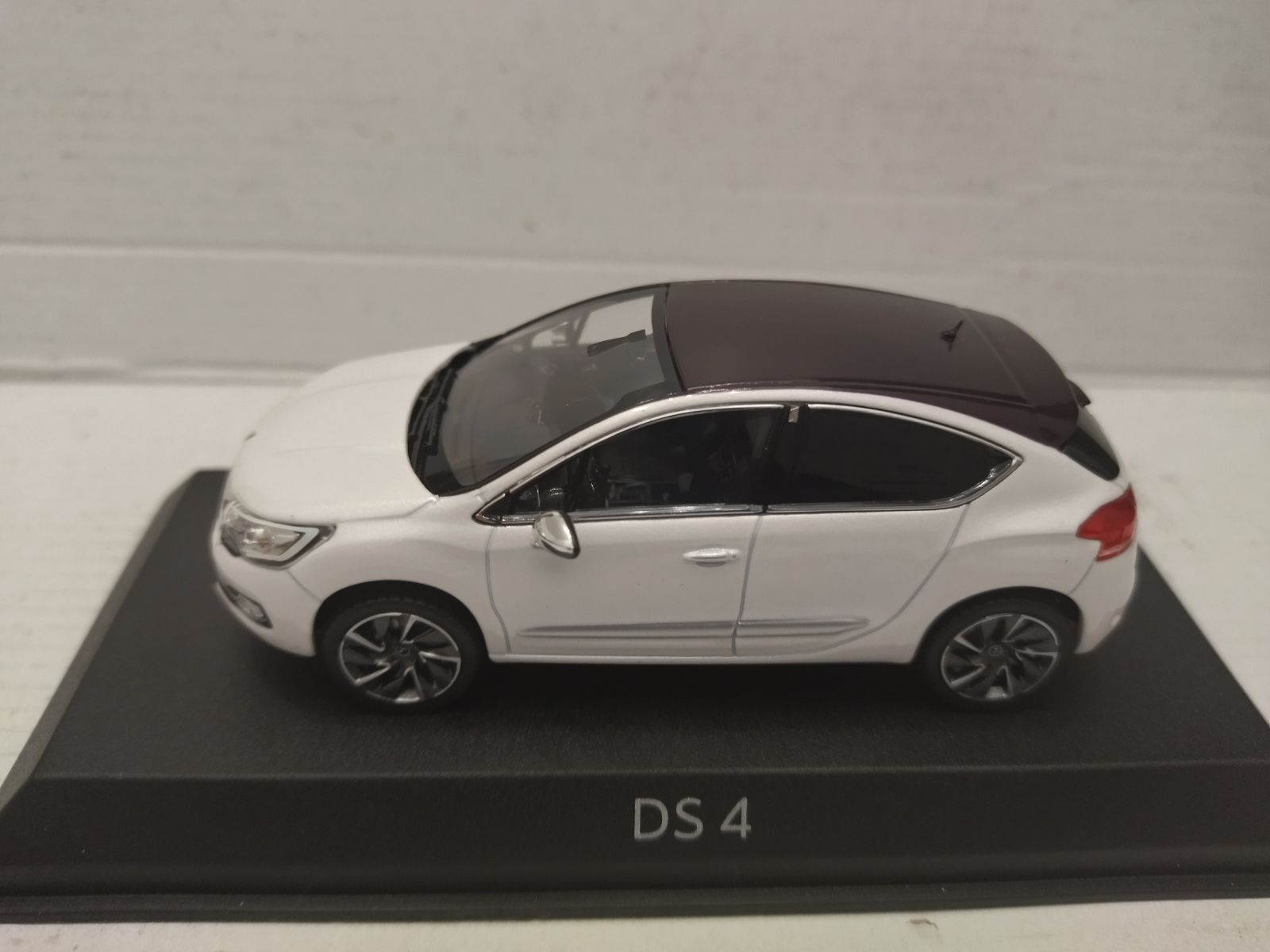 CITROEN DS4 2015 PEARL WHITE WHISPER 1:43 NOREV 155457 - BCN STOCK