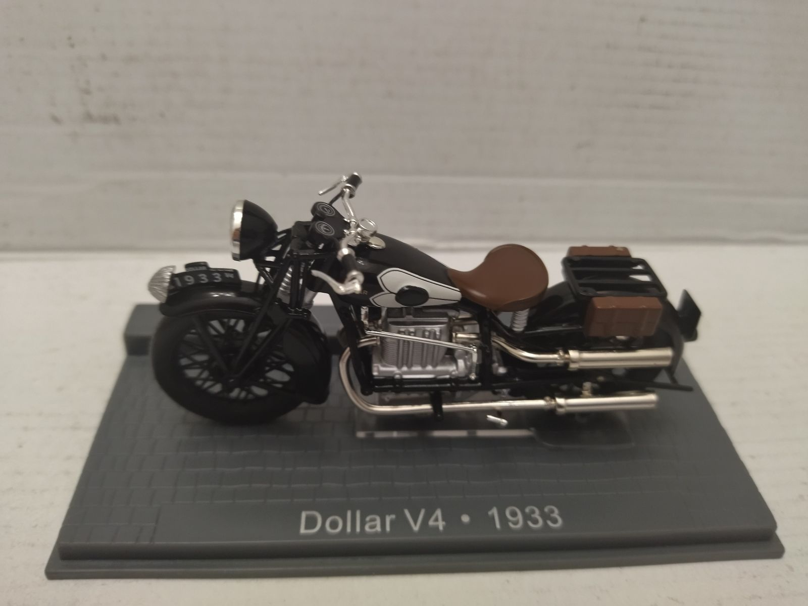 dollar-v4-1933-classic- 