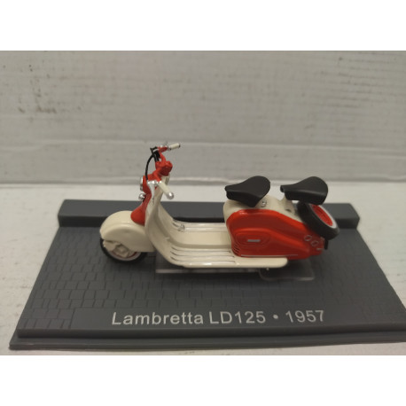 LAMBRETTA LD125 1957 CLASSIC MOTO/BIKE 1:24 ALTAYA IXO