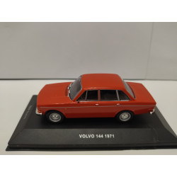 VOLVO 144 1971 RED 1:43 IXO CLC011 DEFECT/ RETRO ROTO/V FOTO