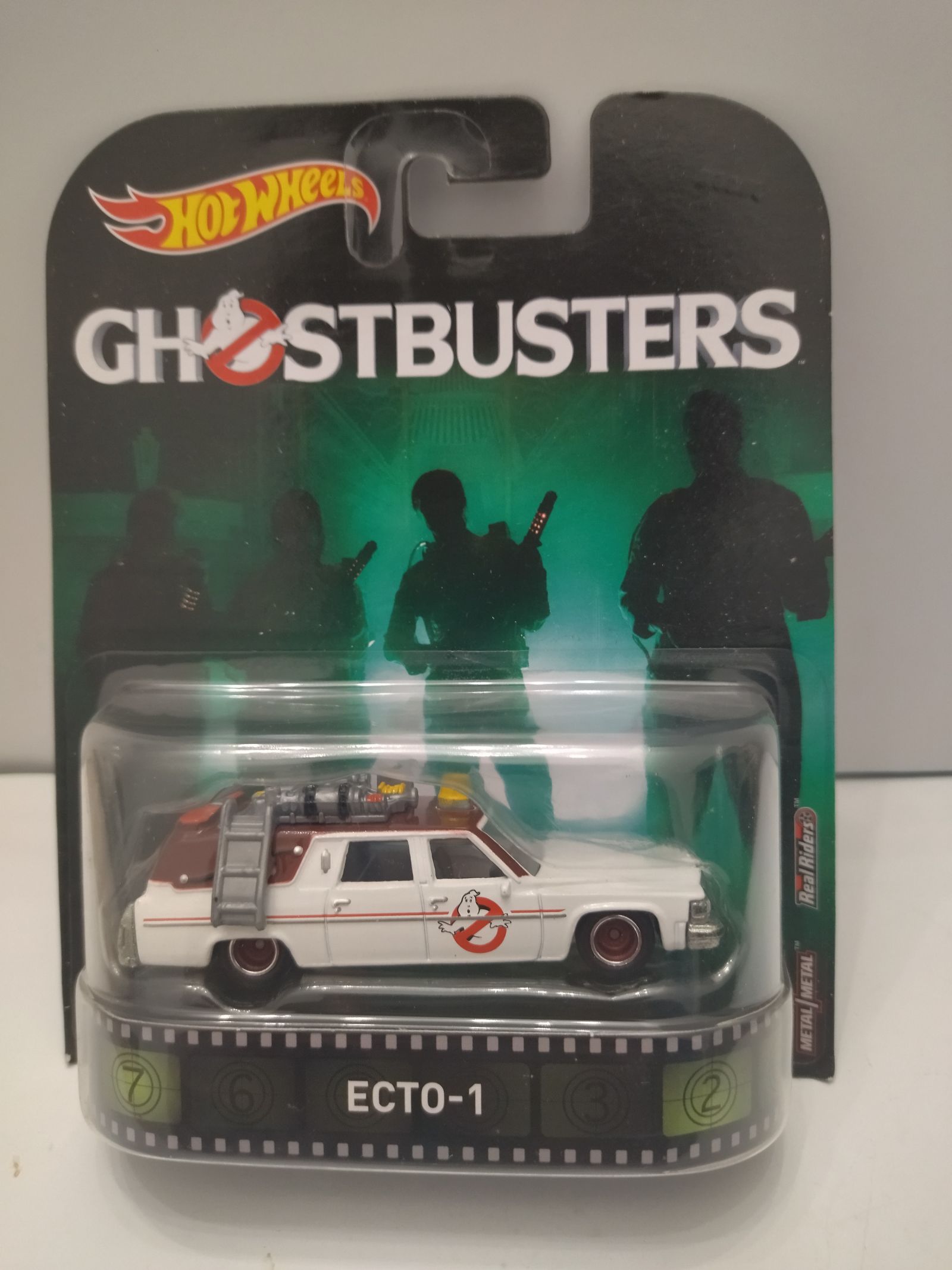 ECTO-1 GHOSTBUSTERS CAZAFANTASMAS 1:64 HOT WHEELS PREMIUM - BCN