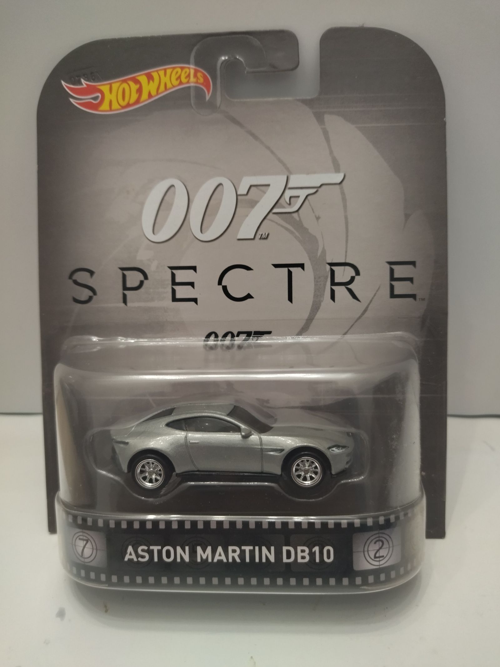 ASTON MARTIN DB10 SPECTRE (72) 007 JAMES BOND 1:64 HOT WHEELS