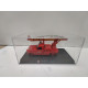 PEUGEOT 403 PICKUP FRANCE FIRE/BOMBEROS/POMPIERS 1:43 DelPRADO URNA NO ORIGINAL