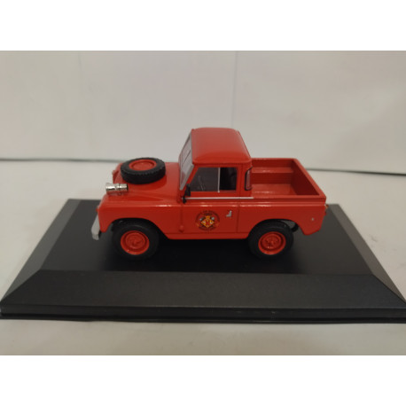LAND ROVER 88 SERIE I PICKUP BOMBEROS BARCELONA 1:43 ALTAYA IXO URNA NO ORIGINAL